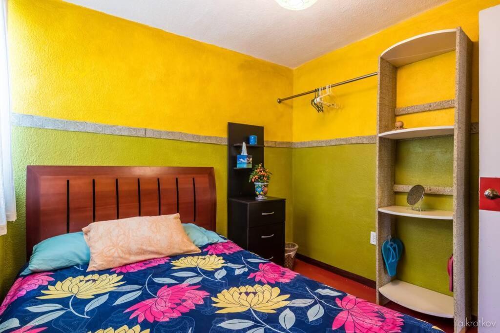 Full Apartment, Downtown On Foot Apartment